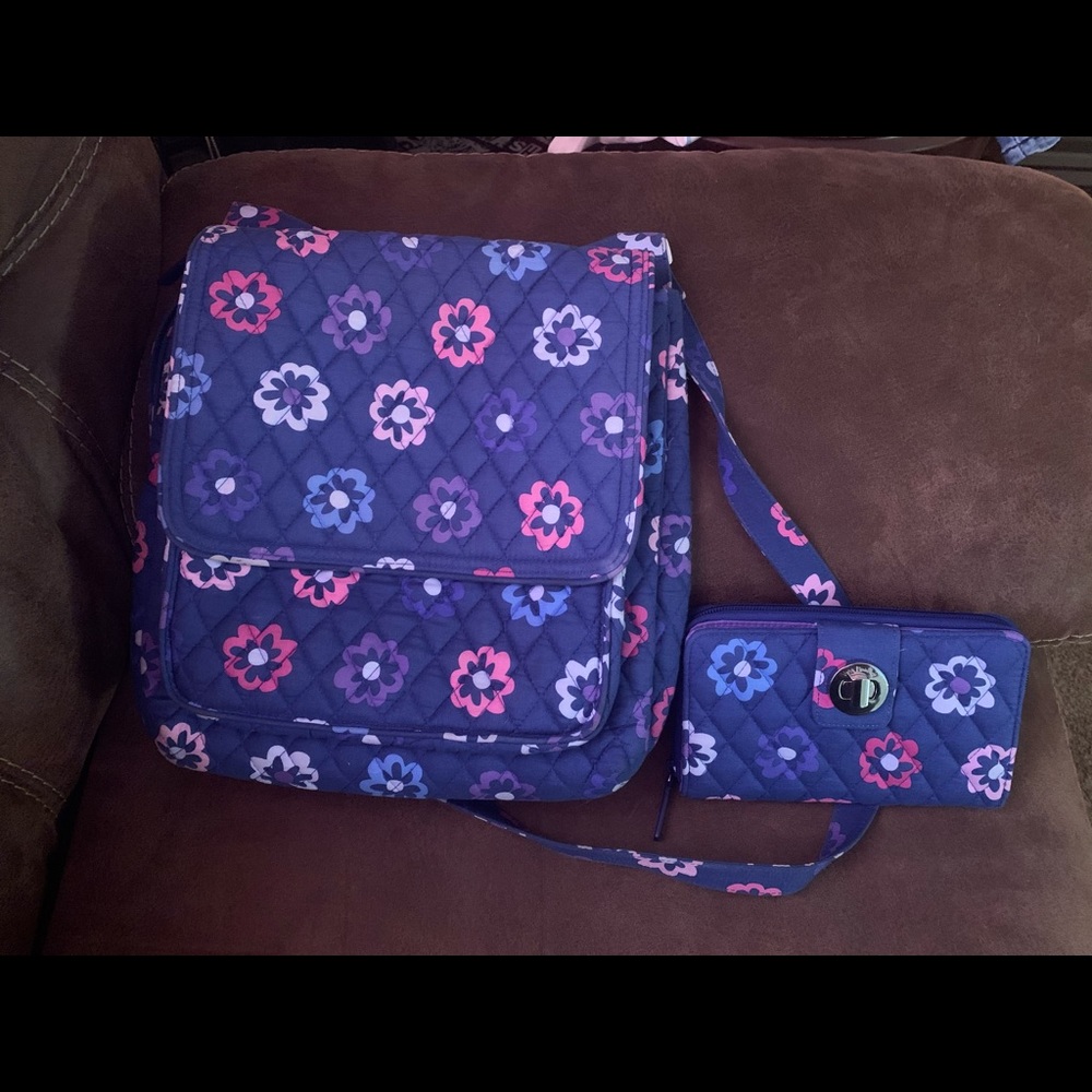 Ellie Flowers Mailbag and Wallet set